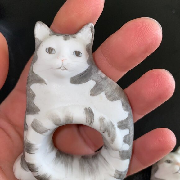 Mary Lake Thompson for Silvestri Porcelain Cat Napkin Rings Holders Set of Two - Picture 8 of 12